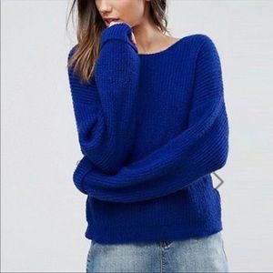 V neck reversible backless sweater